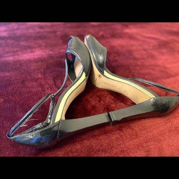 Vince Camuto Tezer T-Strap Heels (US 10) - Picture 3 of 9